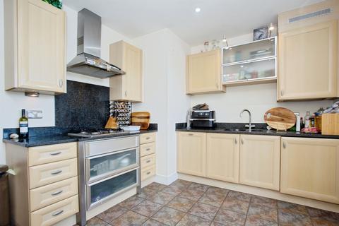 2 bedroom apartment for sale, St. Andrews Road, Cambridge