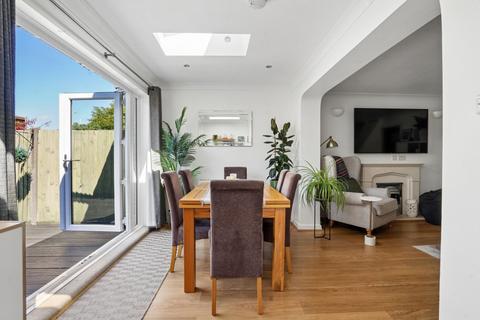 2 bedroom terraced house for sale, Aintree Close, Uxbridge, UB8