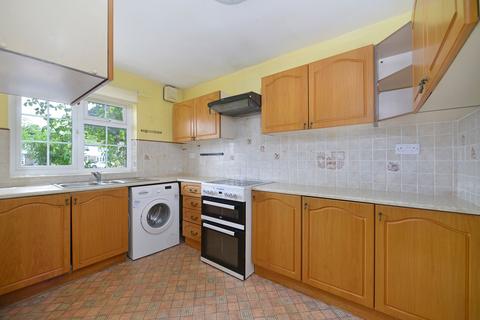 3 bedroom end of terrace house for sale, Charts Close, Cranleigh, GU6