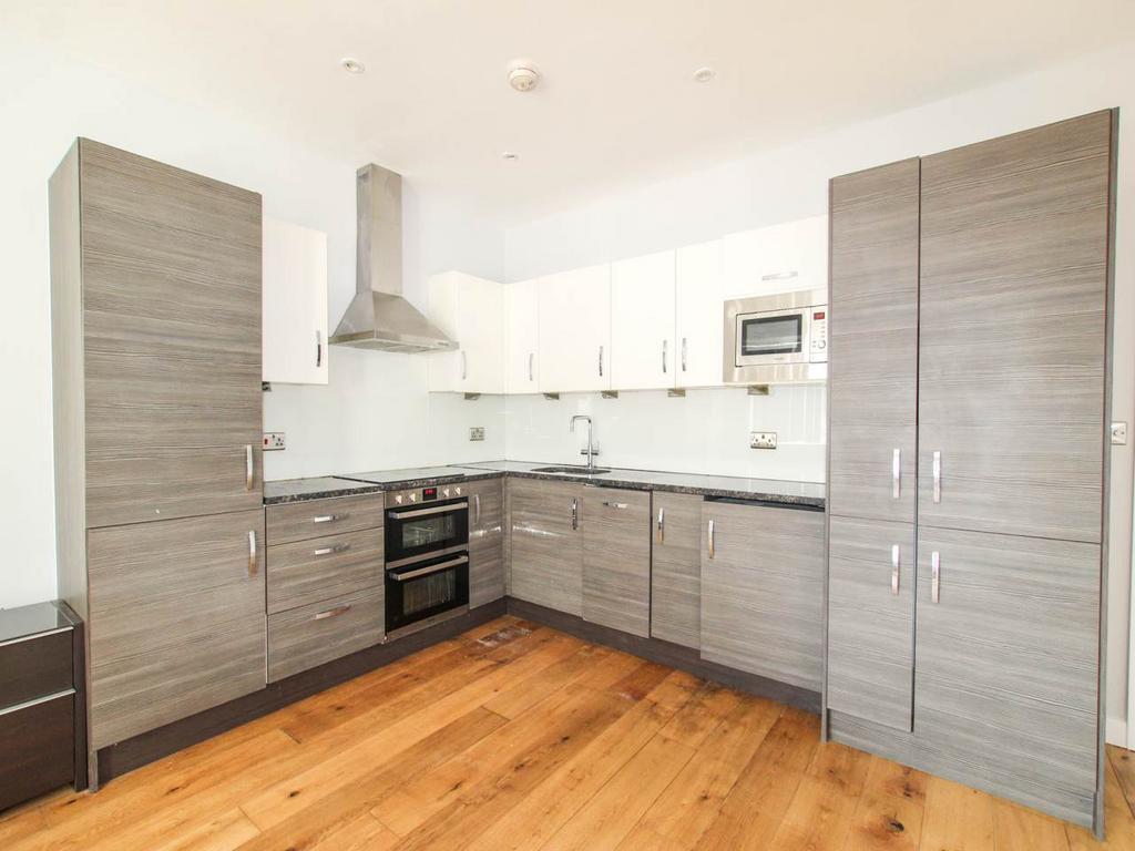 Apartment in Middlesex - View 2