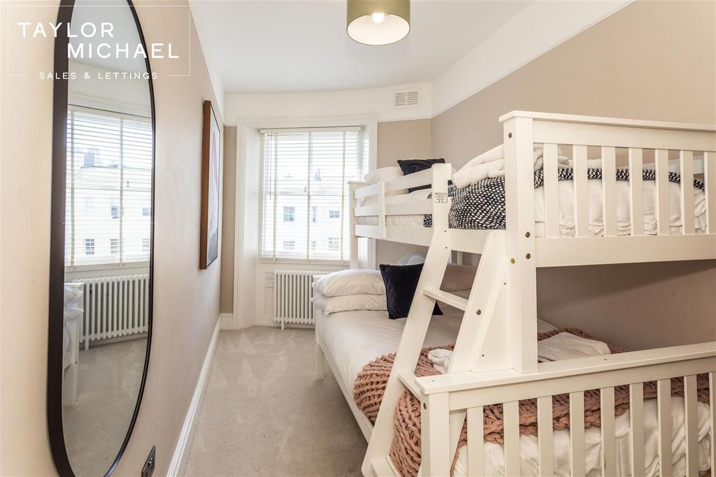 Apartment in Hove, Brunswick - View 5