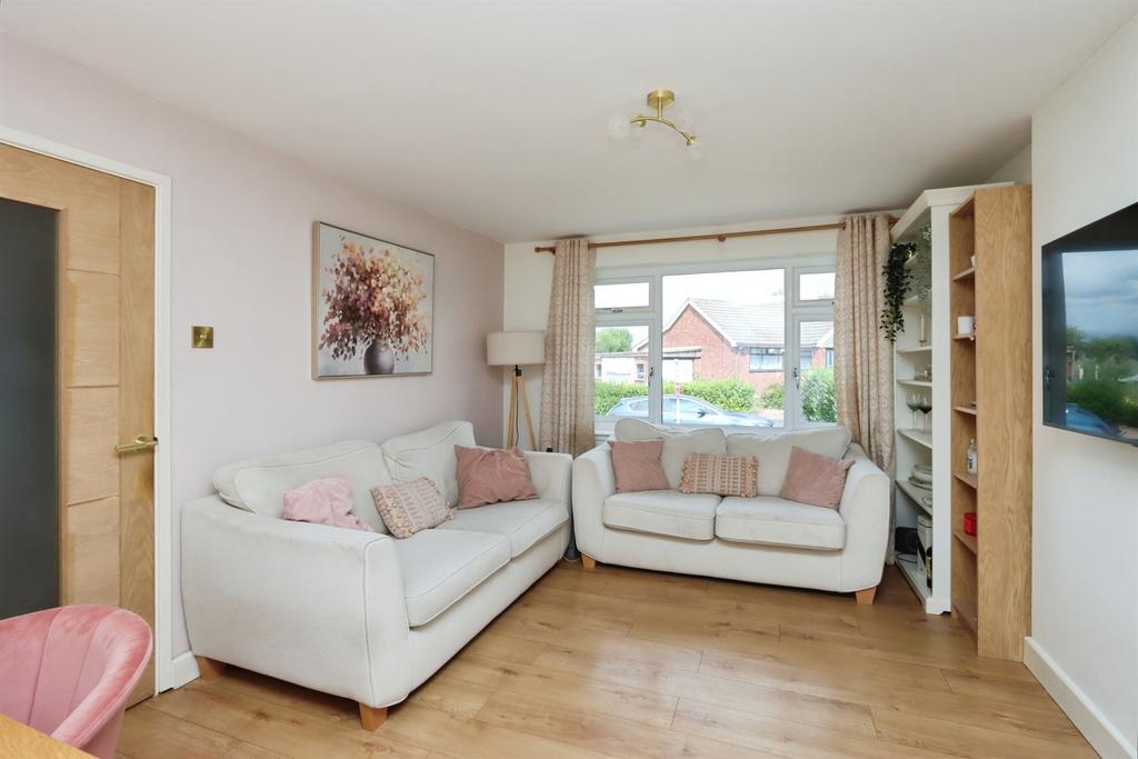 House in Rotherham, Brinsworth - View 2