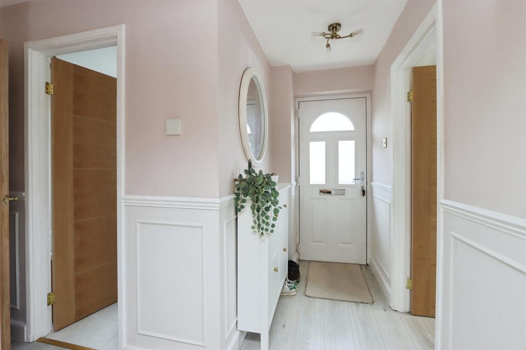 House in Rotherham, Brinsworth - View 4