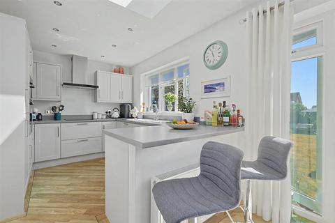 4 bedroom house for sale, The Chase, Rayleigh SS6