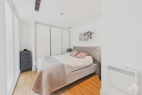 1 bedroom apartment to rent, West Gate House, London W5