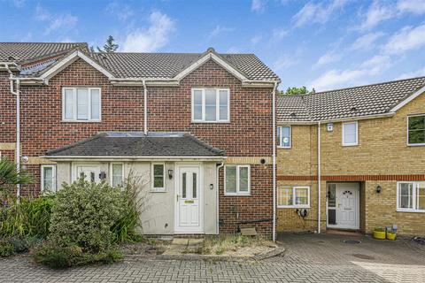 2 bedroom end of terrace house to rent, Westfield Park Drive, Woodford Green