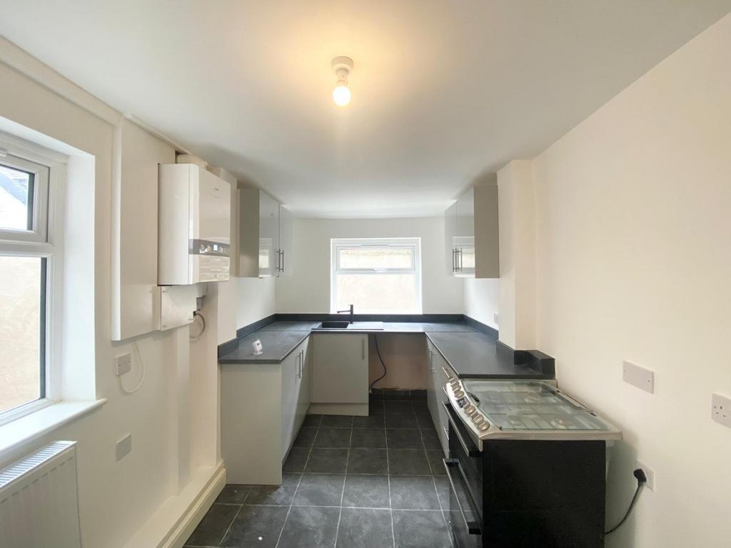 House in Sefton, Liverpool City Region - View 5