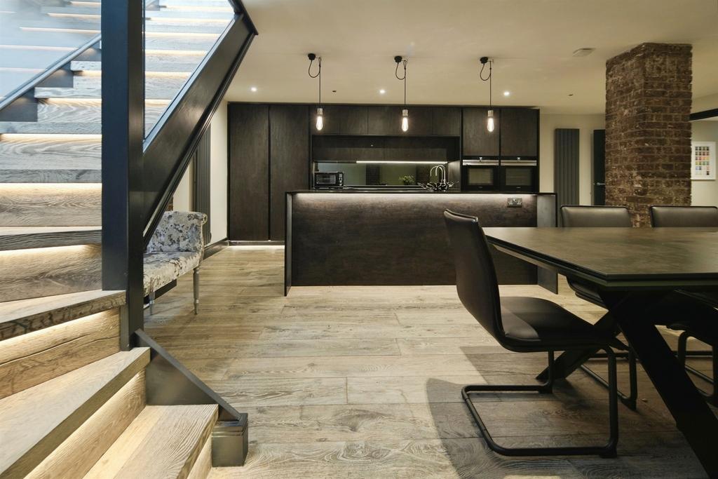 House in Hove - View 4
