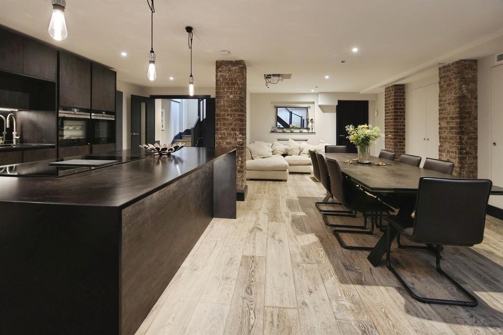 House in Hove - View 5