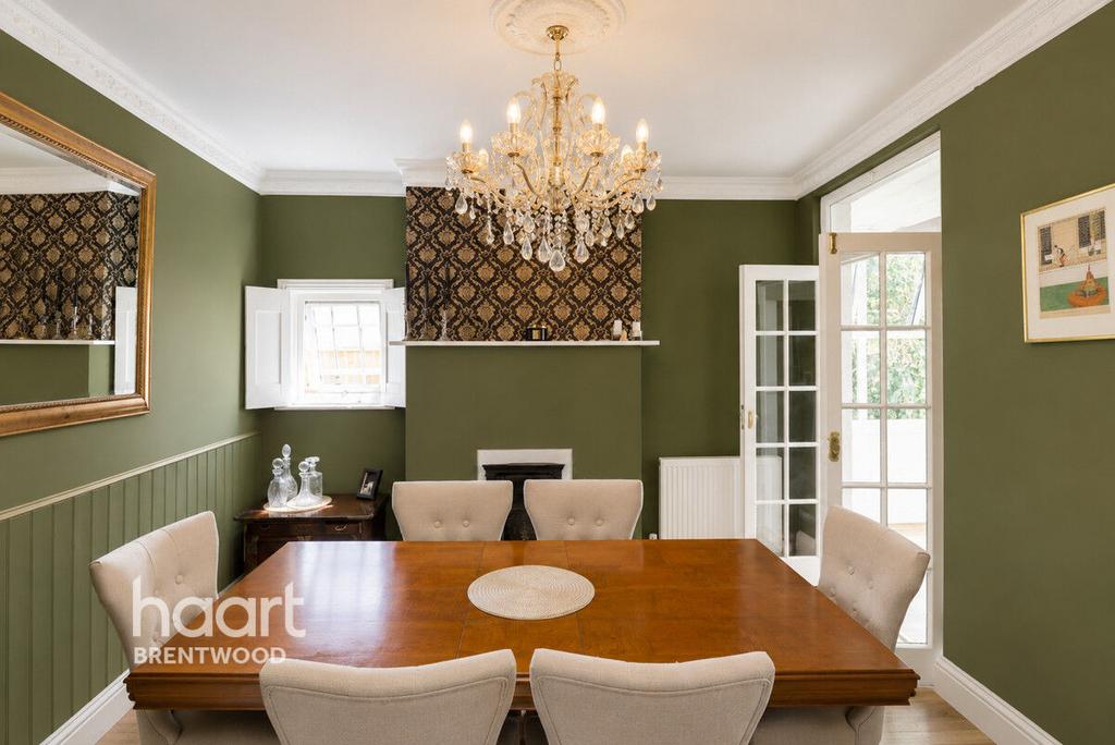 Dining room, fireplace
