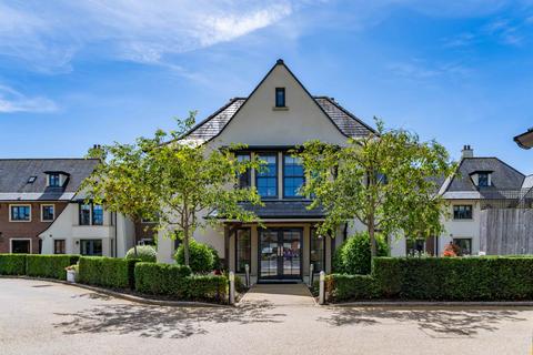 2 bedroom retirement property for sale, Fleur De Lis, Marlborough, SN8 2FN