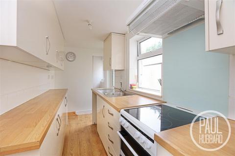 2 bedroom terraced house to rent, Bevan Street West, Lowestoft, NR32