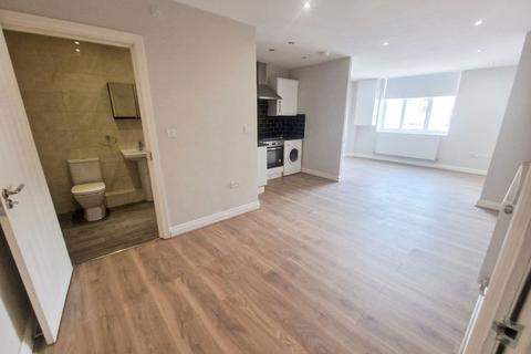 Studio to rent, Medway Street, Maidstone ME14