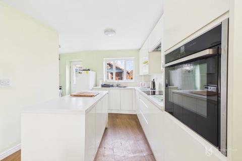 3 bedroom end of terrace house for sale, Splice Lane, Hailsham BN27