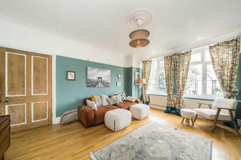 3 bedroom flat to rent, Lansdowne Road, London N17
