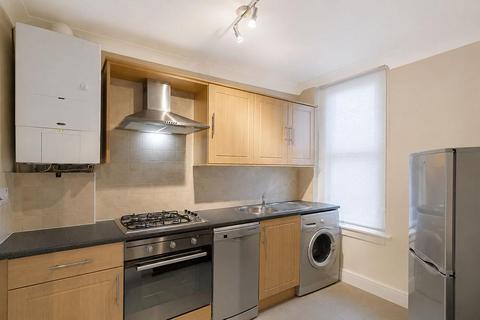 Studio to rent, Upper Berkeley Street, London W1H