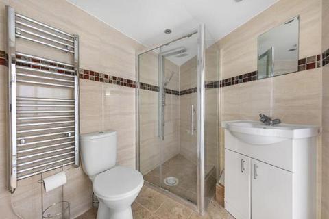 Studio to rent, Upper Berkeley Street, London W1H