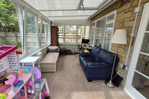 3 bedroom semi-detached house for sale, Swinbrook Road, Carterton