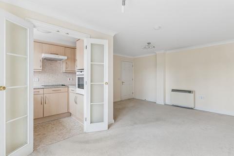 2 bedroom retirement property for sale, Paynes Park, Hitchin, SG5