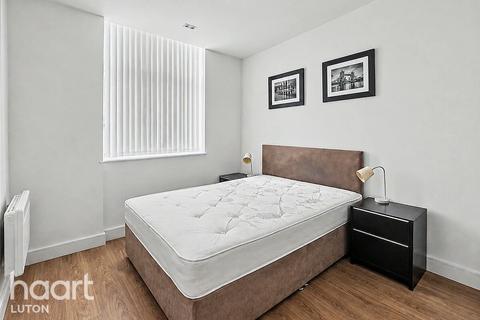 1 bedroom flat for sale, Arrowhead House, Laporte Way, Luton