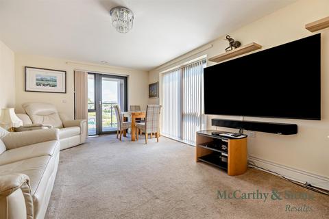 2 bedroom apartment for sale, Lock House, Keeper Close, Taunton, Somerset, TA1 1AX