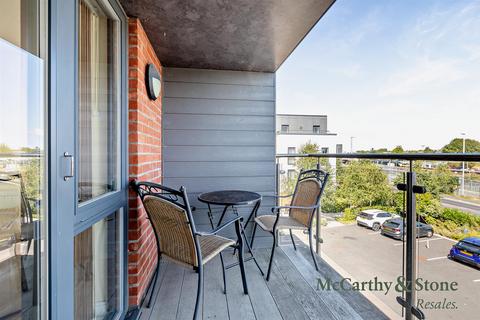 2 bedroom apartment for sale, Lock House, Keeper Close, Taunton, Somerset, TA1 1AX