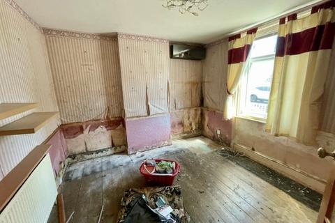 2 bedroom terraced house for sale, 149 High Road West, Felixstowe, Suffolk IP11 9BD