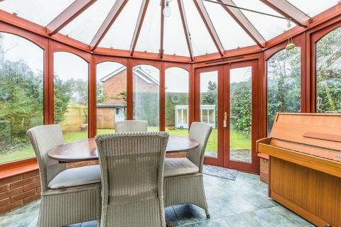 4 bedroom detached house to rent, Salmons Lane Prestwood HP16