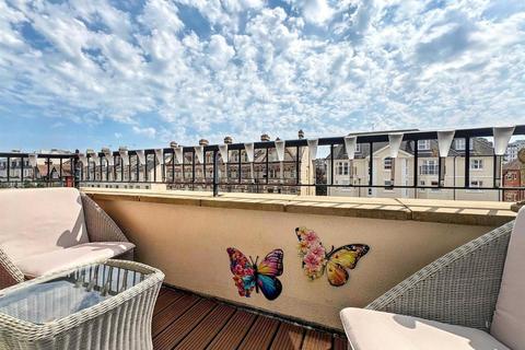 1 bedroom retirement property for sale, Jevington Gardens, Eastbourne