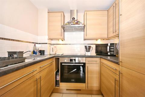 1 bedroom retirement property for sale, Jevington Gardens, Eastbourne