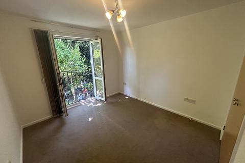 2 bedroom apartment to rent, Savernake Street, SWINDON