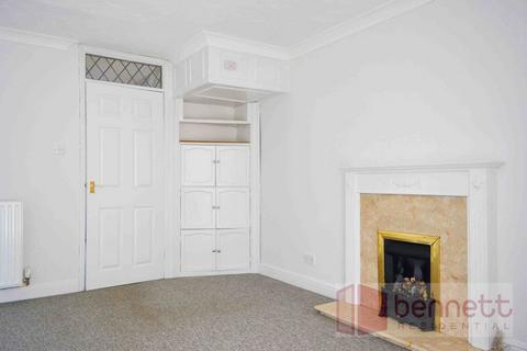 2 bedroom terraced house to rent, Waverney Close, , Taunton