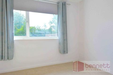 2 bedroom terraced house to rent, Waverney Close, , Taunton