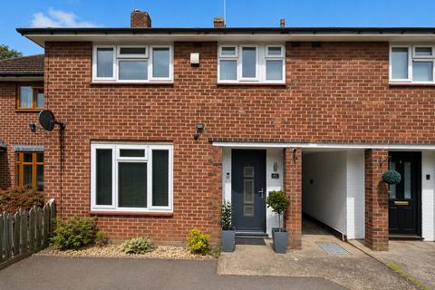 Clare Crescent, Leatherhead, KT22