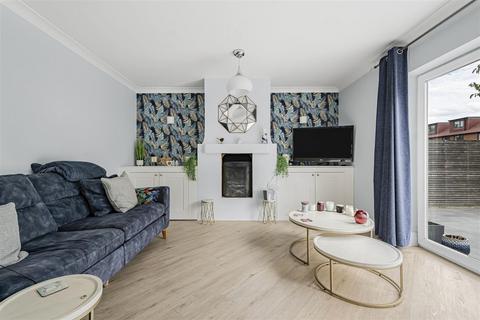 5 bedroom detached bungalow for sale, Masons Road, Slough