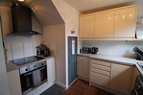 2 bedroom semi-detached house to rent, Stradbroke