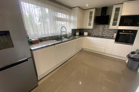 4 bedroom house to rent, Manor Road, Sutton Coldfield, B73