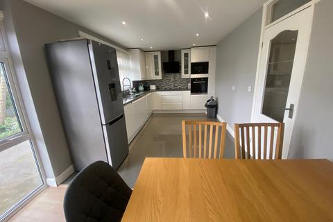 4 bedroom house to rent, Manor Road, Sutton Coldfield, B73