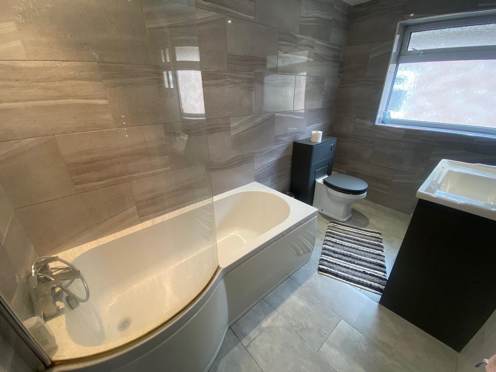 House in Sutton Coldfield, Driffold - View 5