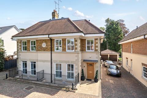 undefined, Brooklands Road, Weybridge, KT13
