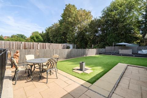 undefined, Brooklands Road, Weybridge, KT13