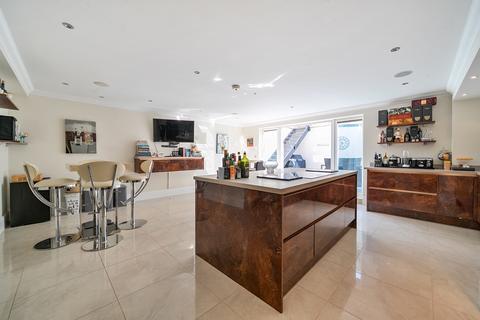 undefined, Brooklands Road, Weybridge, KT13
