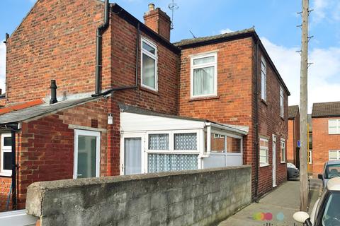 3 bedroom end of terrace house to rent, Queen Street, LINCOLN