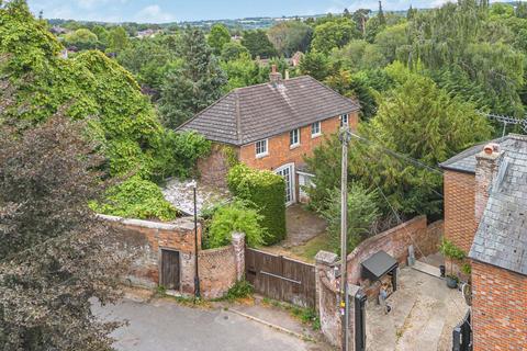 3 bedroom detached house for sale, Red House Cottage, 29 Old Road, Wateringbury, Maidstone, Kent, ME18 5PL