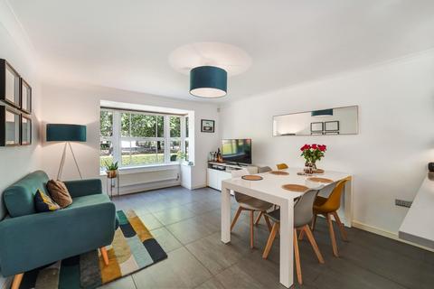 4 bedroom detached house for sale, Jenner Way, Epsom