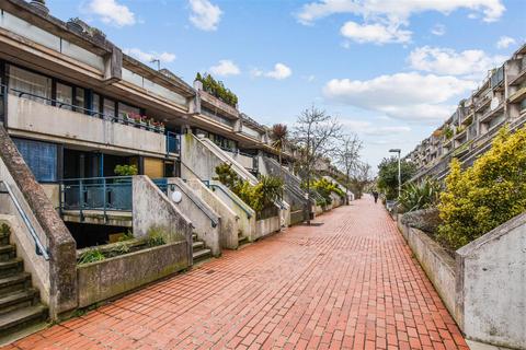 3 bedroom apartment for sale, Rowley Way, London
