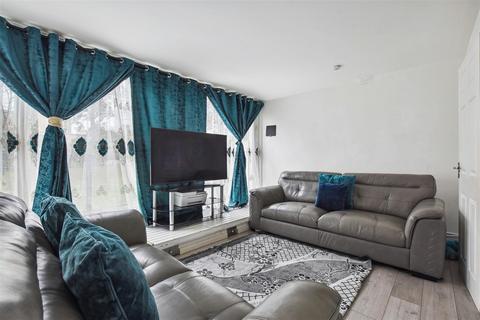 3 bedroom apartment for sale, Rowley Way, London