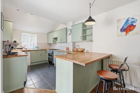 3 bedroom terraced house for sale, Blackmores, Basildon, SS15