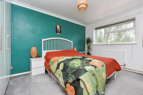 1 bedroom apartment for sale, Worcester Road, Sutton, Surrey