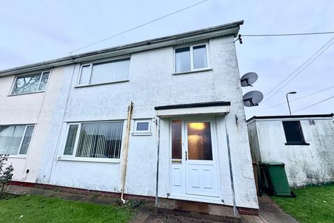 3 bedroom semi-detached house to rent, Coundley Close, Fleur De Lis, NP12